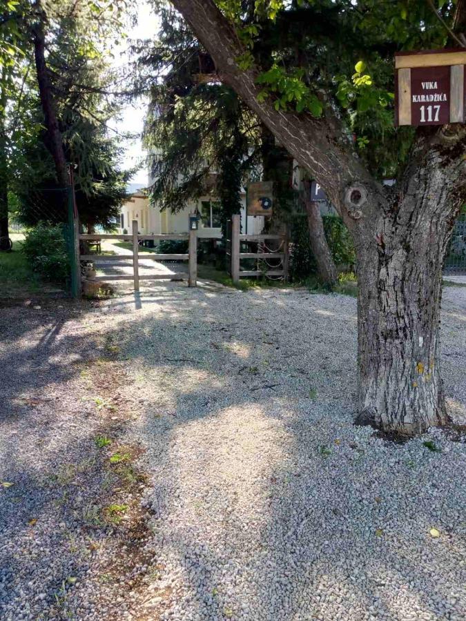 Belette Apartments & Park Nikšić エクステリア 写真
